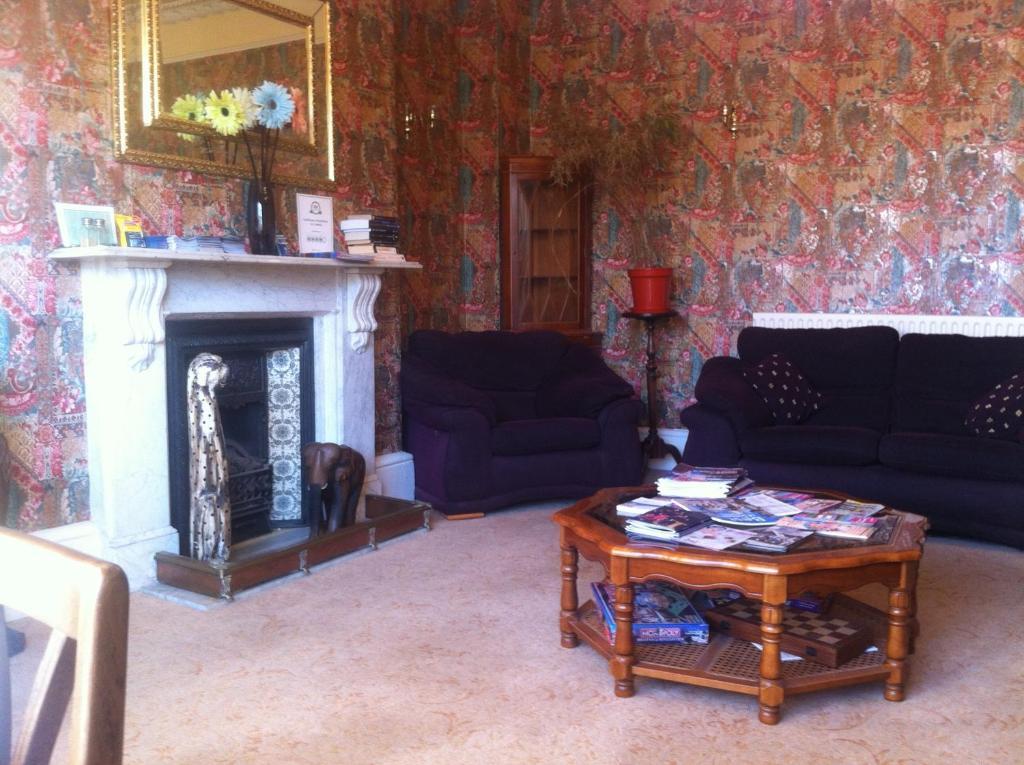 Adelaide House Hotel ลูตัน ภายนอก รูปภาพ