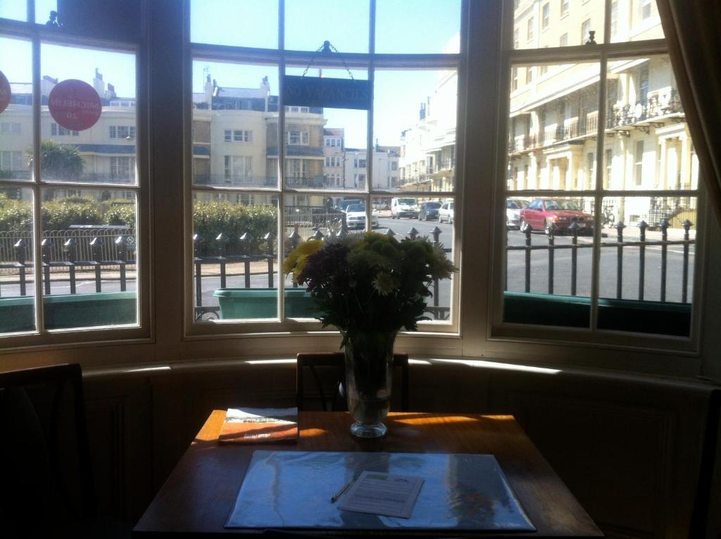Adelaide House Hotel ลูตัน ภายนอก รูปภาพ